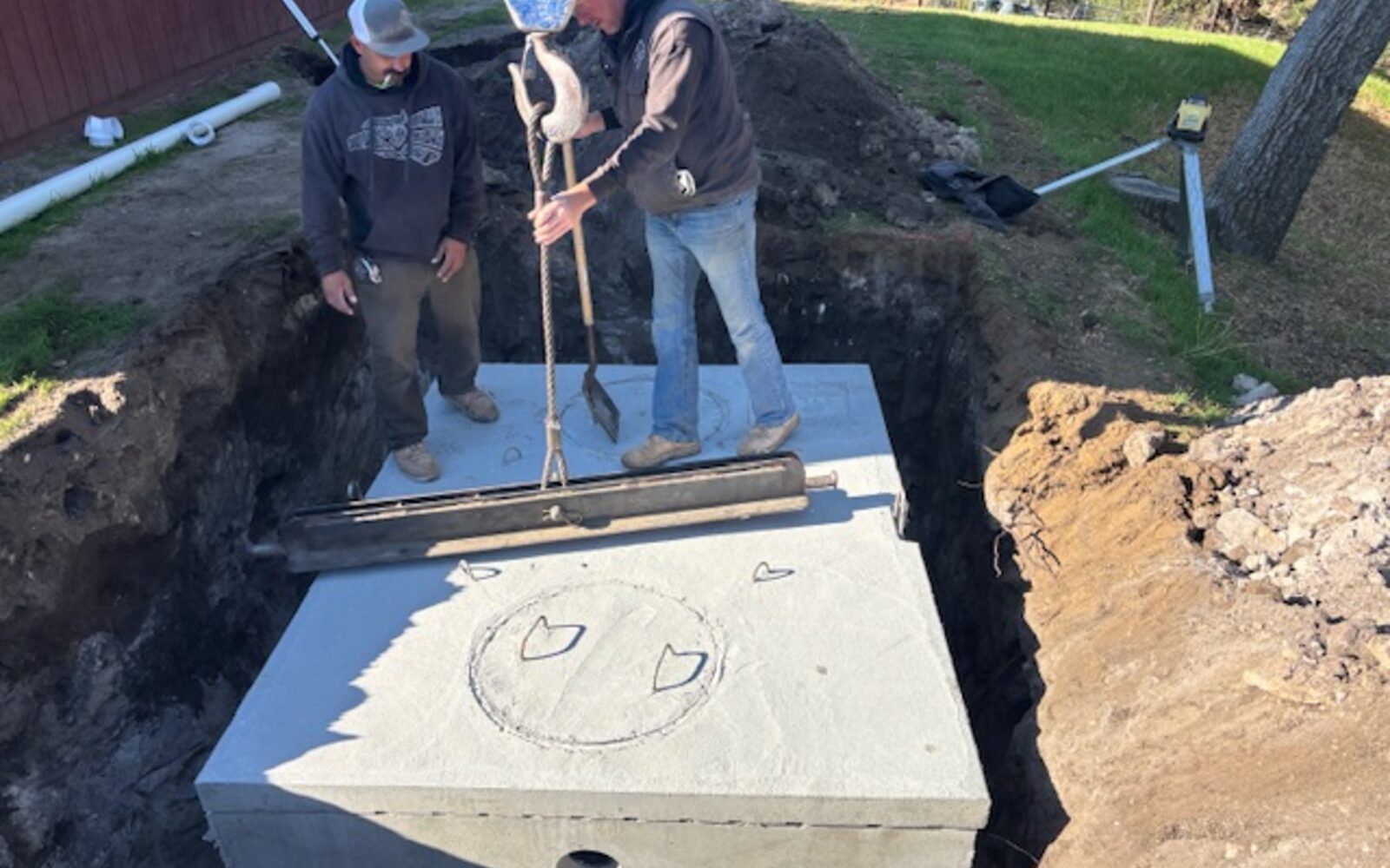Setting a septic tank